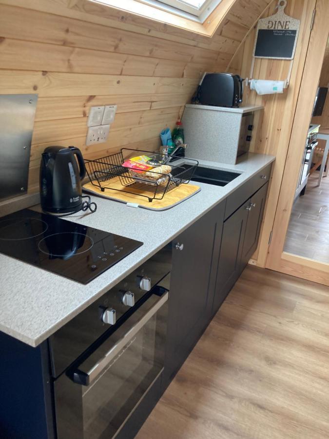 ホテル Robins Nest Glamping Pod With Hot Tub キース エクステリア 写真